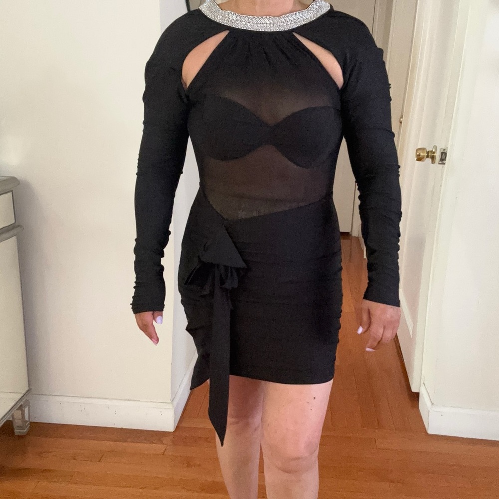 Elegant Black Long Sleeve Dress